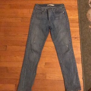 Women’s size 6 Levi’s mid rise skinny jeans mint